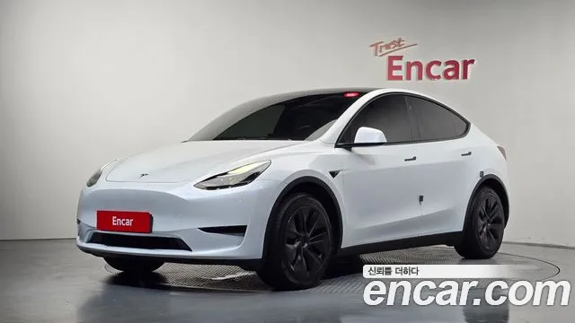Tesla Model Y — экстерьер
