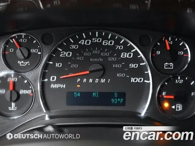 Chevrolet Express Van — интерьер
