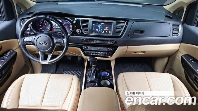 Kia Carnival — интерьер