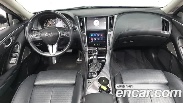 Infiniti Q50 — интерьер