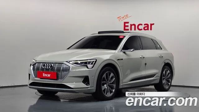 Audi e-tron — экстерьер