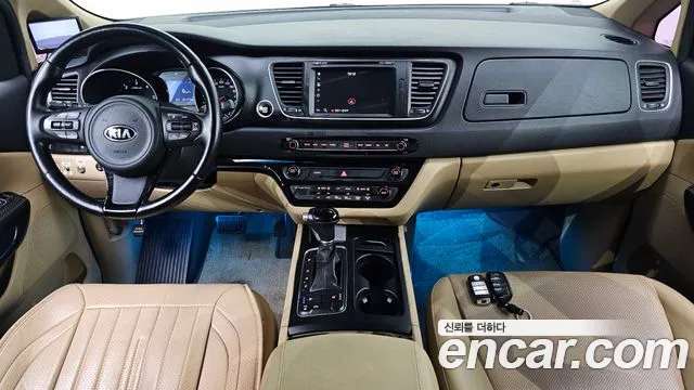 Kia Carnival — интерьер