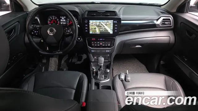 KG Mobility Tivoli — интерьер