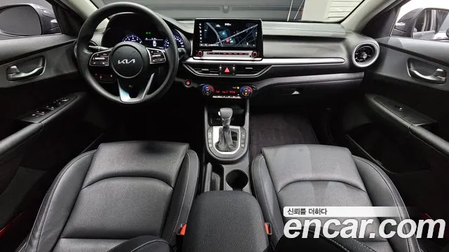 Kia K3 — интерьер