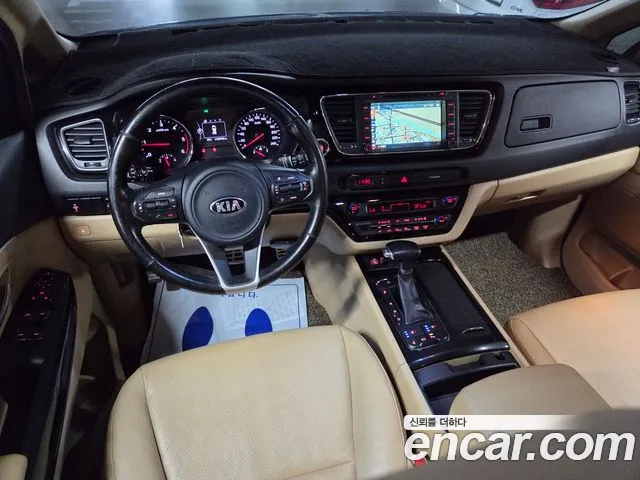 Kia Carnival — интерьер