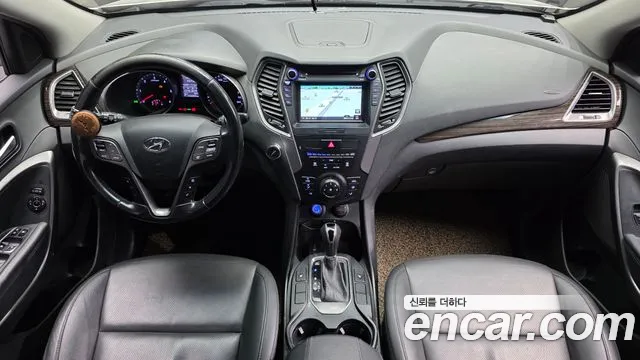 Hyundai Santa Fe — интерьер