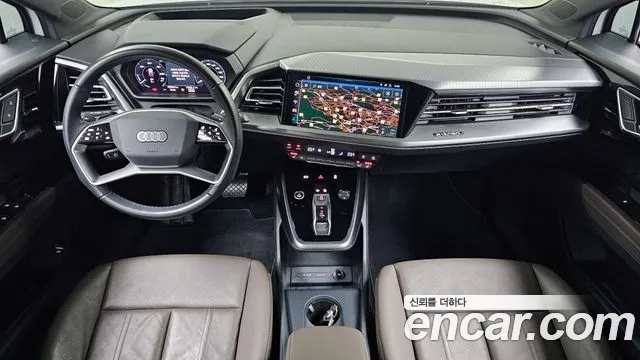 Audi Q4 e-tron — интерьер