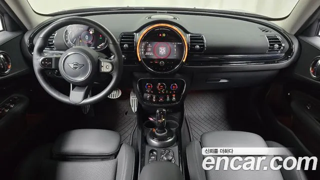 MINI Clubman — интерьер