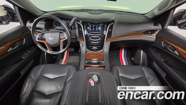 Cadillac Escalade — интерьер