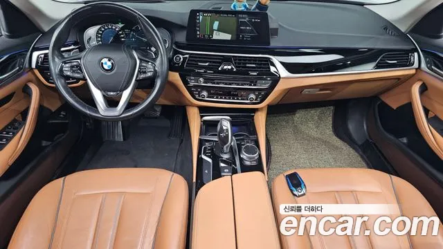 BMW 5 серия — интерьер