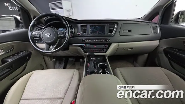 Kia Carnival — интерьер