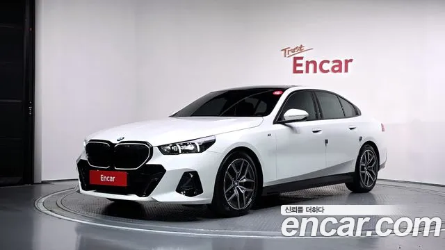 BMW 5 серия — экстерьер