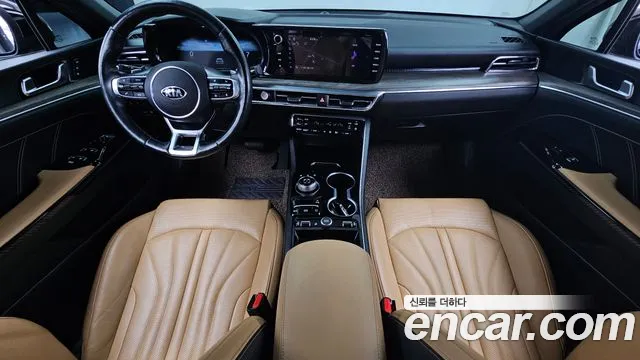 Kia K5 — интерьер