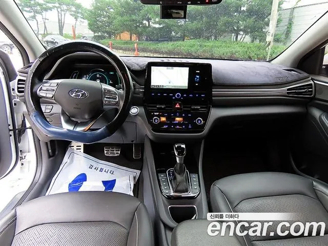 Hyundai Ioniq — интерьер