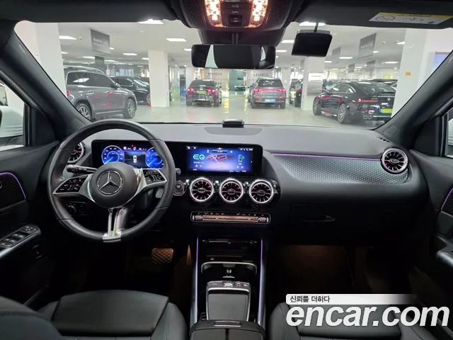 Mercedes-Benz EQA — интерьер