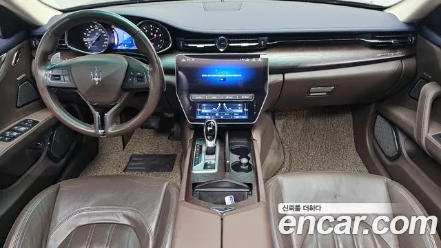 Maserati Quattroporte — интерьер