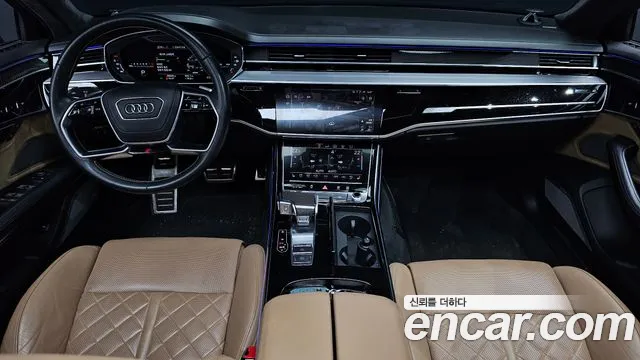 Audi S8 — интерьер