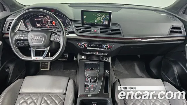 Audi SQ5 — интерьер