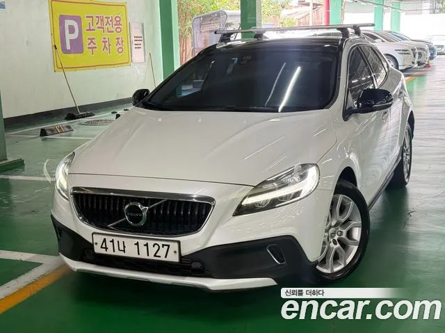 Volvo V40 — экстерьер