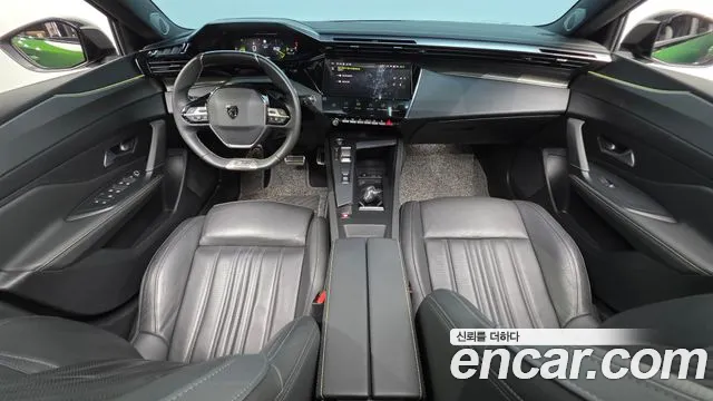 Peugeot 308 — интерьер