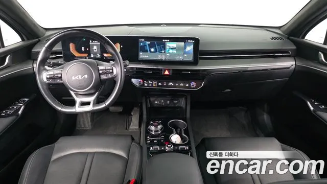 Kia K5 — интерьер