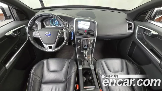 Volvo XC60 — интерьер