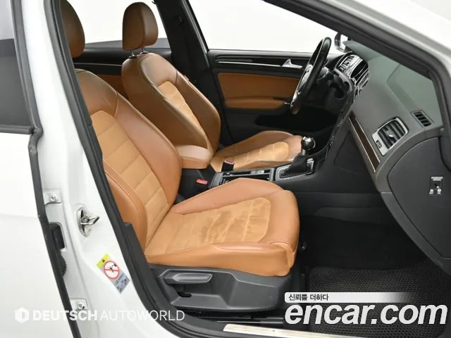 Volkswagen Golf — интерьер