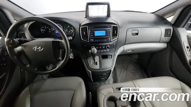 Hyundai Starex — интерьер
