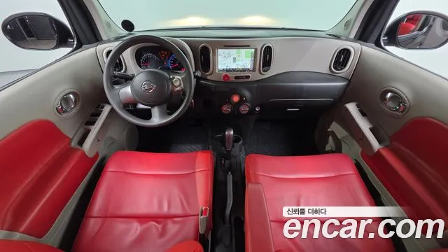 Nissan Cube — интерьер