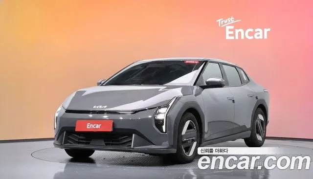 Kia EV4 — экстерьер