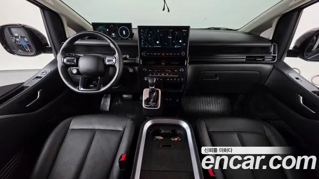 Hyundai Staria — интерьер