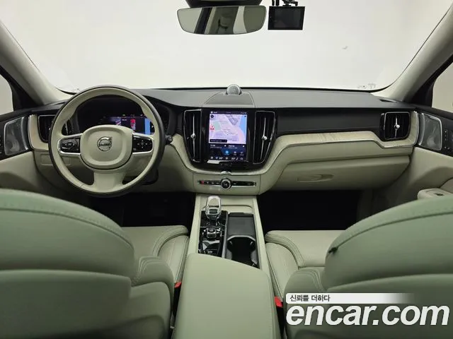 Volvo XC60 — интерьер