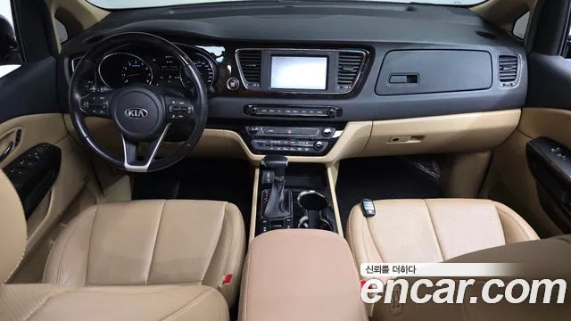 Kia Carnival — интерьер