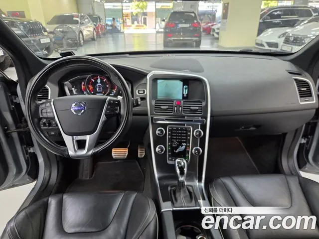 Volvo XC60 — интерьер