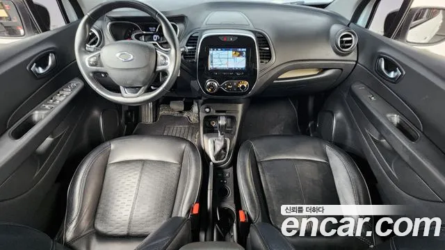 Renault Korea QM3 — интерьер