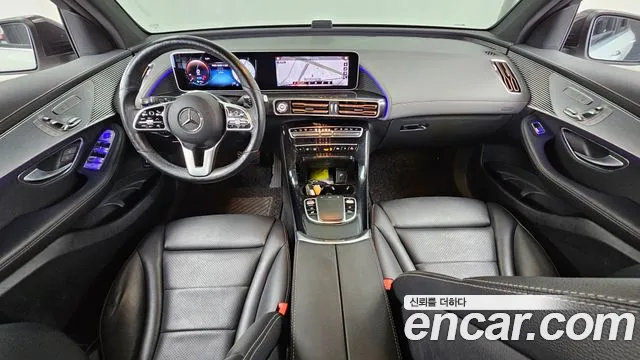 Mercedes-Benz EQC — интерьер