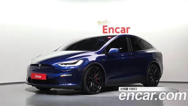 Tesla Model X — экстерьер