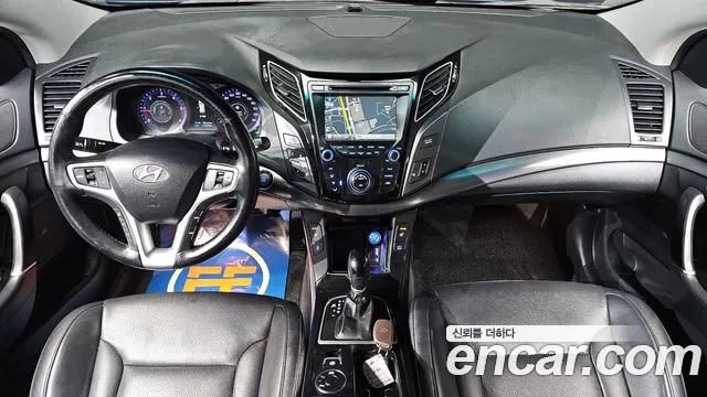 Hyundai i40 — интерьер