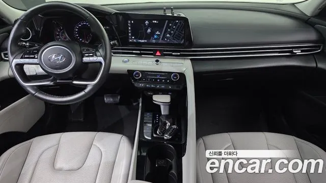 Hyundai Elantra — интерьер