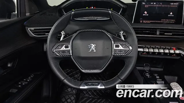 Peugeot 5008 — интерьер