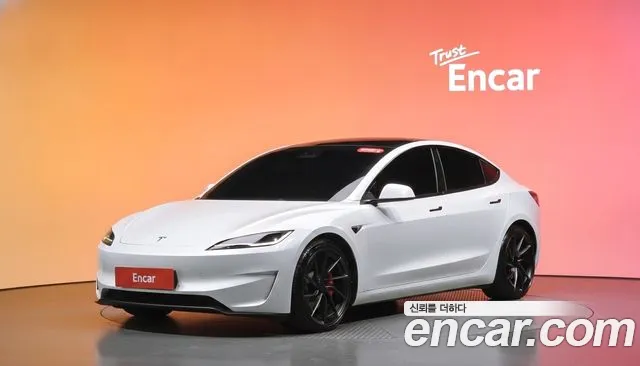 Tesla Model 3 — экстерьер