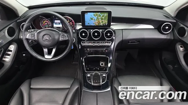 Mercedes-Benz C-класс — интерьер