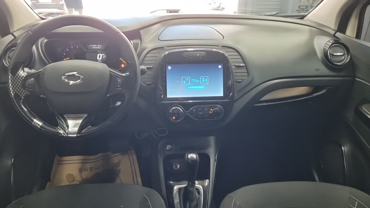 Renault Korea QM3 — интерьер