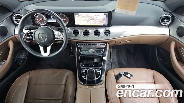 Mercedes-Benz E-класс — интерьер