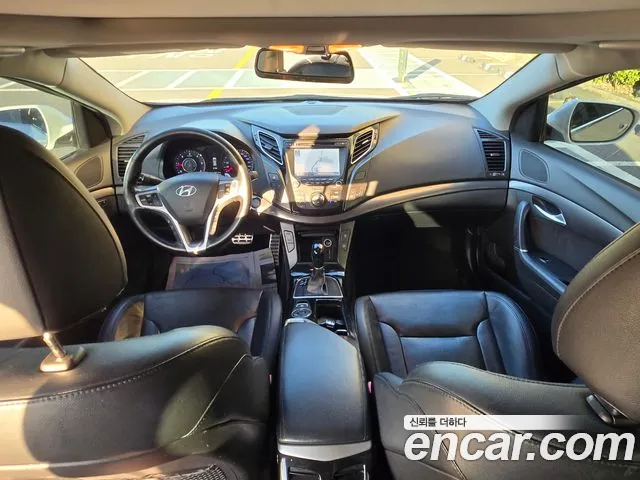 Hyundai i40 — интерьер