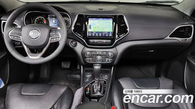 Jeep Cherokee — интерьер