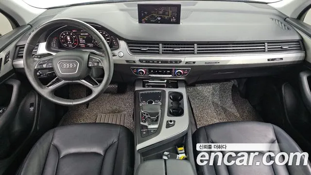 Audi Q7 — интерьер