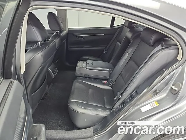 Lexus ES — интерьер