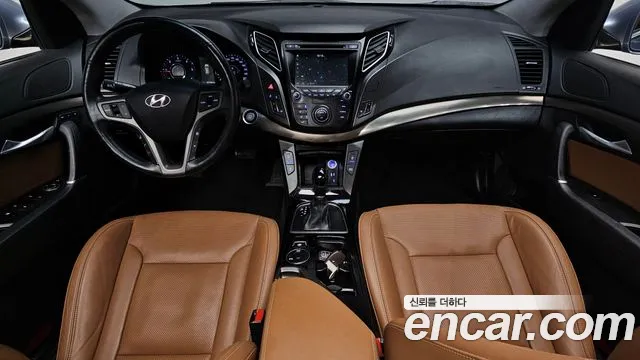 Hyundai i40 — интерьер