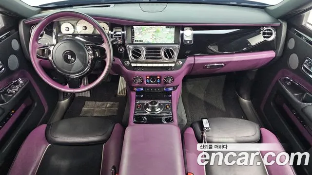 Rolls-Royce Ghost — интерьер